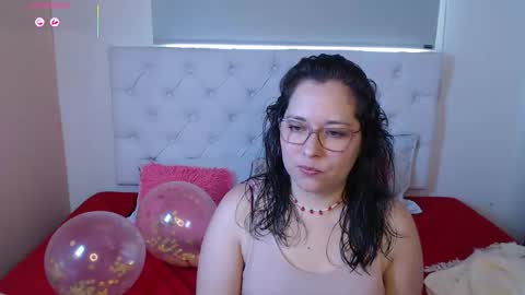 Snapshot of may_bloom chatting on February 2026 07:32:02 PM May online show from February 2026 07:32:02 PM