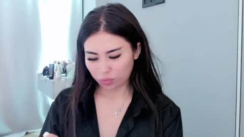 Snapshot of may_mia chatting on July 2026 01:53:01 AM Mia online show from July 2026 01:53:01 AM