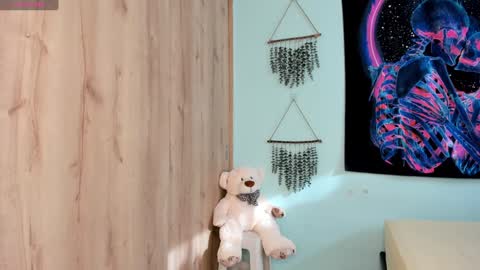 Snapshot of maya__fox chatting on January 2025 09:07:01 PM OF mayitta19 online show from January 2025 09:07:01 PM