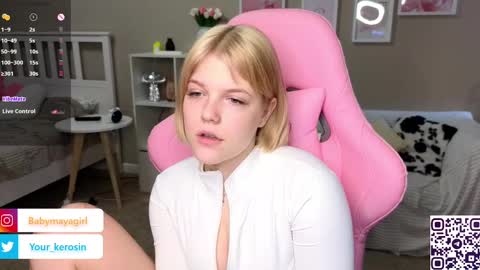 Snapshot of maya_blonde18 chatting on February 2025 08:06:02 AM Maya online show from February 2025 08:06:02 AM