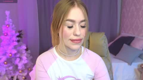 Snapshot of maya_lolly chatting on December 2024 02:10:02 PM Maya online show from December 2024 02:10:02 PM