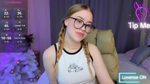 Snapshot of maya_lolly chatting on January 2025 04:29:01 PM Maya online show from January 2025 04:29:01 PM