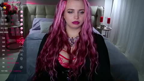 Maya Mils online show from February 2025 04:01:01 AM