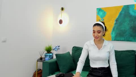 Maya online show from January 2025 07:06:01 PM