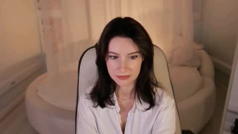 Maya  Follow me online show from October 2025 10:03:02 AM