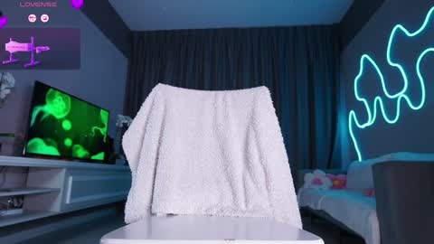 Snapshot of mayabaee1 chatting on January 2025 12:42:01 AM Maya online show from January 2025 12:42:01 AM