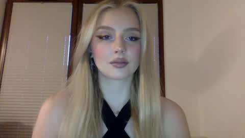 mayaflirt online show from April 2026 05:29:01 PM