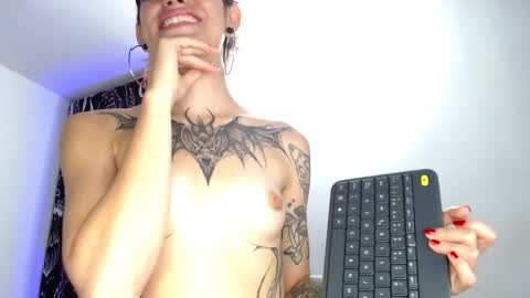 Snapshot of mayaredd chatting on February 2025 06:37:01 AM mayaredd online show from February 2025 06:37:01 AM