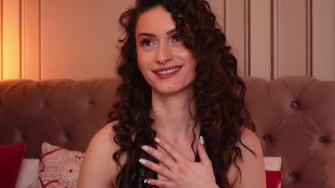 Snapshot of mayavixxen chatting on February 2025 06:39:01 AM MayaVixxen online show from February 2025 06:39:01 AM