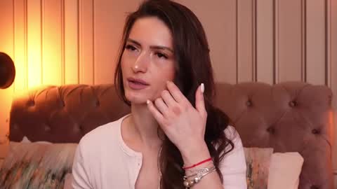 Snapshot of mayavixxen chatting on March 2025 02:47:02 AM MayaVixxen online show from March 2025 02:47:02 AM