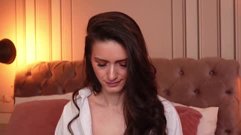 Snapshot of mayavixxen chatting on March 2025 03:40:01 AM MayaVixxen online show from March 2025 03:40:01 AM