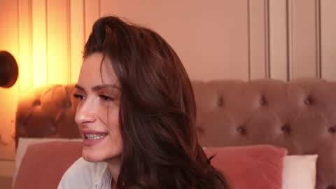 Snapshot of mayavixxen chatting on March 2025 06:44:01 AM MayaVixxen online show from March 2025 06:44:01 AM