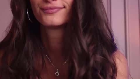 Snapshot of mayavixxen chatting on October 2025 02:44:01 AM MayaVixxen online show from October 2025 02:44:01 AM