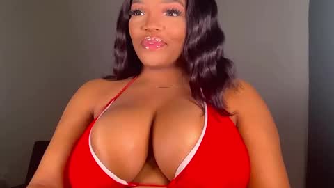 MayBabi online show from December 2024 11:00:02 AM