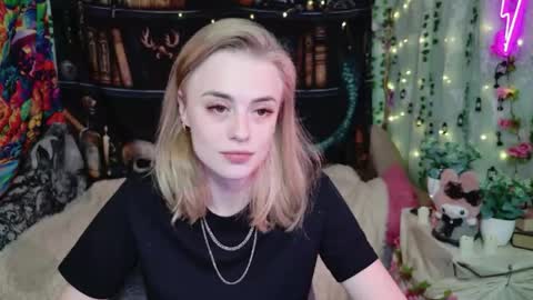 maybe_yours333 online show from June 2026 11:58:01 AM