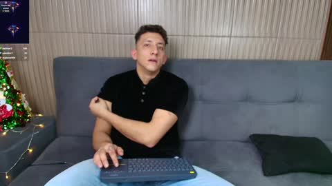 Snapshot of maykol_victoria chatting on December 2024 09:48:01 PM Maykol victoria1624 online show from December 2024 09:48:01 PM