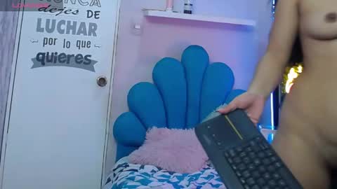 Maylin  online show from April 2026 09:19:01 PM