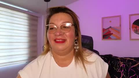 Snapshot of maylinleee chatting on September 2025 07:36:02 PM Mailyn online show from September 2025 07:36:02 PM