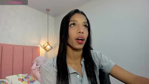 Snapshot of mayroberts chatting on January 2025 12:10:01 PM MAY online show from January 2025 12:10:01 PM