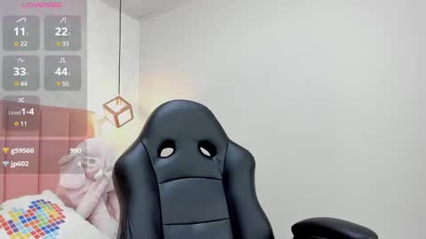 Snapshot of mayroberts chatting on January 2025 03:39:01 PM MAY online show from January 2025 03:39:01 PM