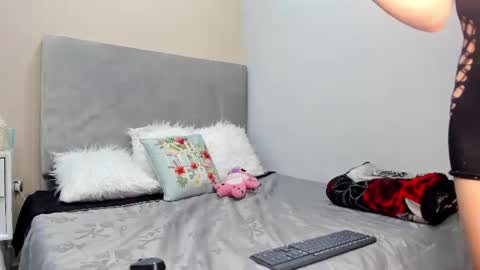 Snapshot of mayteminaj chatting on June 2026 10:08:01 PM mayte online show from June 2026 10:08:01 PM