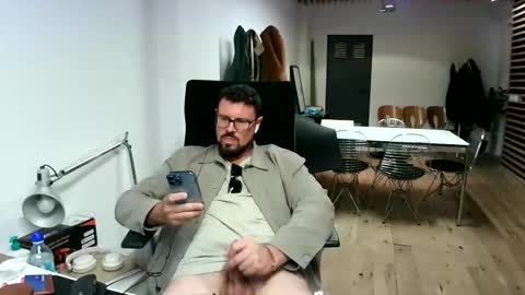 maythe4bwu online show from September 2025 10:59:02 PM