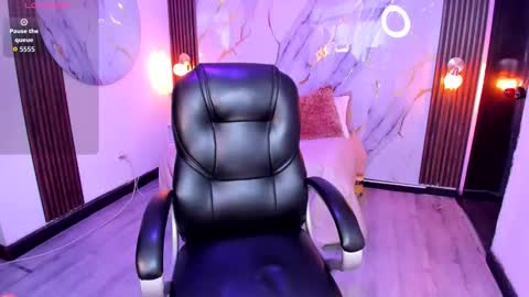 Camila online show from October 2025 02:13:01 PM