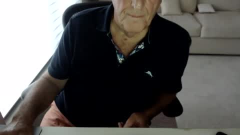 Snapshot of mbeastie chatting on July 2026 07:04:01 PM Beastie online show from July 2026 07:04:01 PM