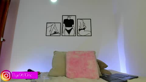 Snapshot of mcdonald_ellie chatting on May 2026 12:52:02 AM Ellie online show from May 2026 12:52:02 AM