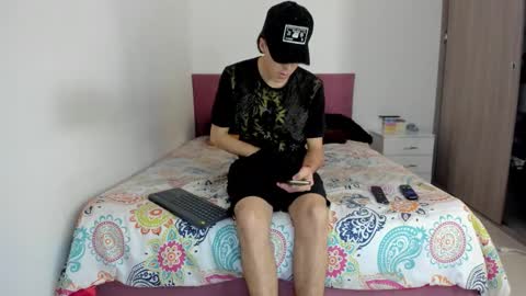 mcloviin_ online show from February 2026 01:55:01 PM