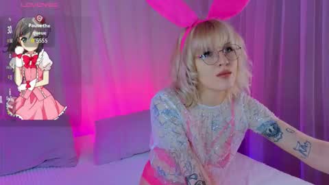 Snapshot of me1roze chatting on February 2026 09:45:02 AM Roze online show from February 2026 09:45:02 AM