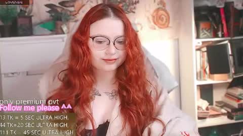 Snapshot of me_hanna chatting on April 2026 01:52:01 AM Hanna online show from April 2026 01:52:01 AM