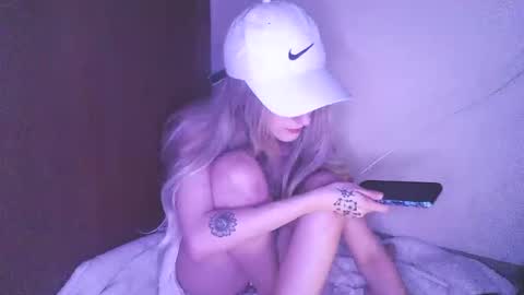 meadowmoon3 online show from March 2026 07:30:02 AM