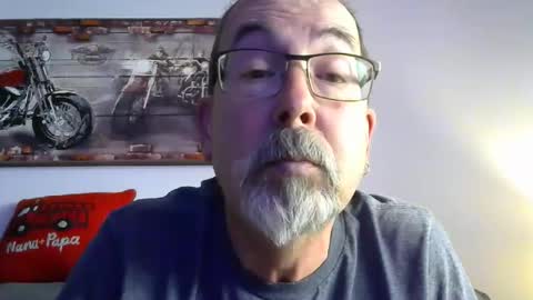 Snapshot of meathome3 chatting on February 2026 01:48:01 PM me at home online show from February 2026 01:48:01 PM