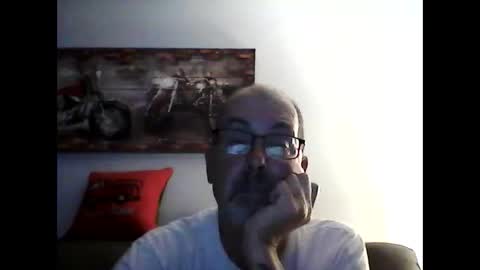 me at home online show from May 2026 04:07:02 AM