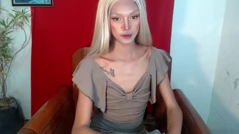 Snapshot of meaxox1 chatting on January 2026 02:22:02 PM mea online show from January 2026 02:22:02 PM