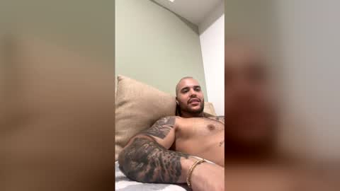 filippoae online show from April 2026 12:13:02 AM