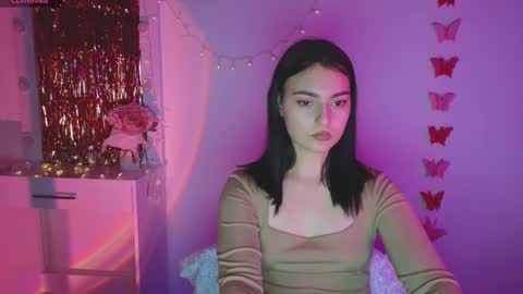 Snapshot of medina_andress chatting on March 2025 04:35:02 PM Dina online show from March 2025 04:35:02 PM