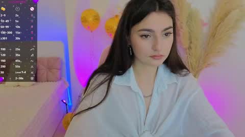 Dina online show from May 2026 09:09:02 PM