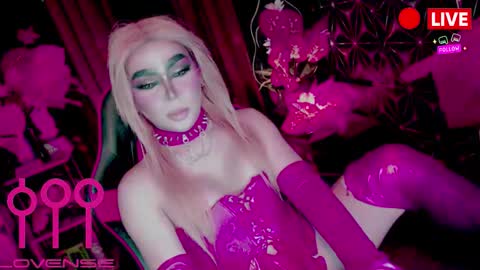 THE QUEEN ALPHA   Queen Medusa Prey online show from March 2026 11:19:01 PM