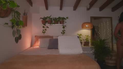 Andrea  online show from November 2025 11:49:02 AM