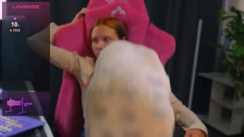 meek_cutie online show from September 2025 08:58:02 AM