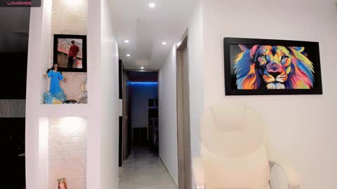 Snapshot of meelanyalejandraa chatting on January 2025 05:48:02 AM MelanyAlejandra online show from January 2025 05:48:02 AM