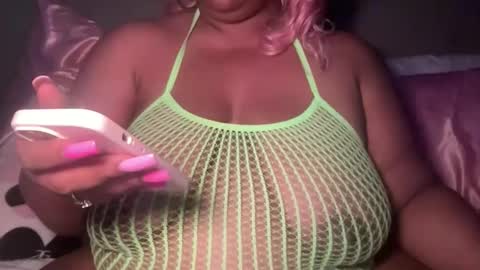 Southern Peach online show from November 2025 05:18:02 AM