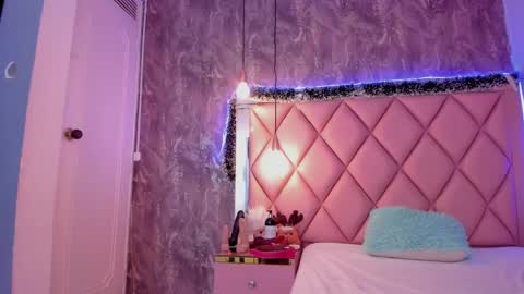 M E G A N online show from December 2024 09:53:02 PM