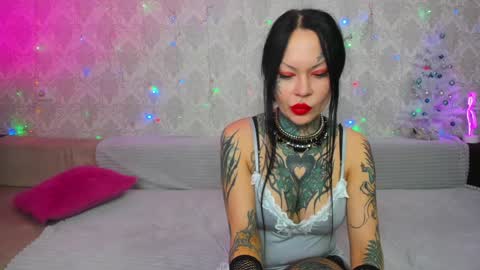 Helena Tuman online show from December 2024 08:00:02 AM