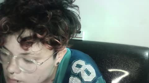 Megan and sophi online show from March 2025 02:08:02 AM