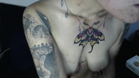 Megan and sophi online show from September 2025 05:40:01 AM