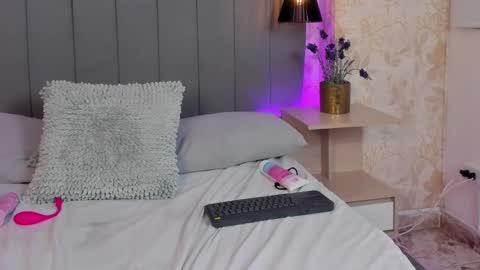 Carolina Paez online show from February 2025 02:04:01 AM