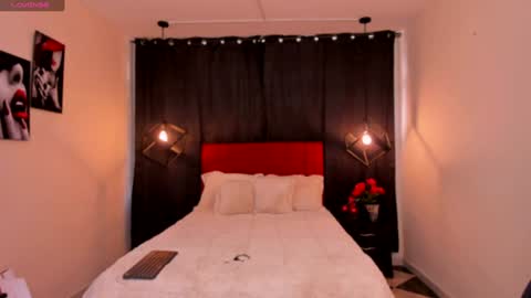 megan do santos online show from January 2025 04:00:02 PM